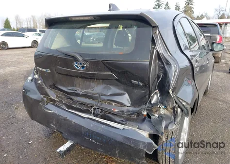 2015 Toyota Prius C Three из США, поврежденный, VIN JTDKDTB38F1111226